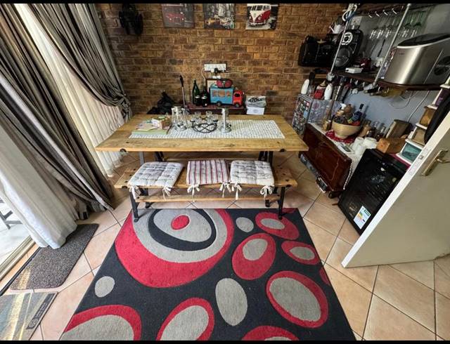 2 BEDROOM TOWNHOUSE FOR SALE IN GLEN MARAIS
